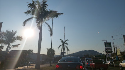 Dirección, horario, teléfono y opiniones de Autopartes Peregrino en Zihuatanejo