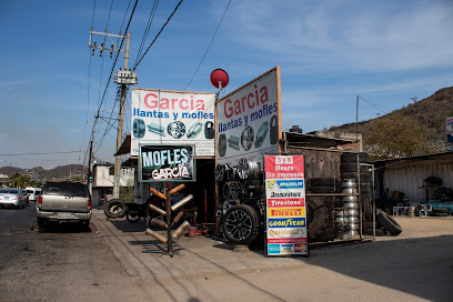 Dirección, horario, teléfono y opiniones de Llantas y Mofles García en Zihuatanejo