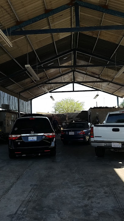 Dirección, horario, teléfono y opiniones de Taller Montaño (Roma) en Mexicali