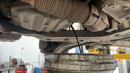 Dirección, horario, teléfono y opiniones de Taller de Suspension Alineacion y Frenos El Gato. en Puerto Vallarta