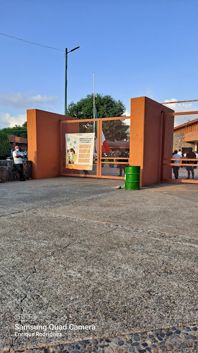 Dirección, horario, teléfono y opiniones de Automotriz El Trebol en Zihuatanejo