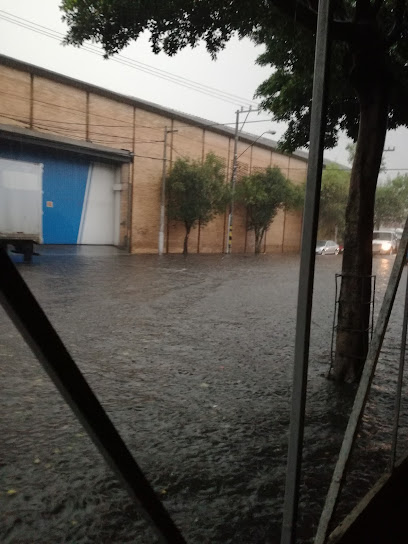 Dirección, horario, teléfono y opiniones de Llantera Automotriz en Tlalnepantla