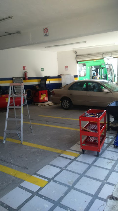 Dirección, horario, teléfono y opiniones de Servicio Automotriz y Reparación de Llantas Jp en Guadalajara